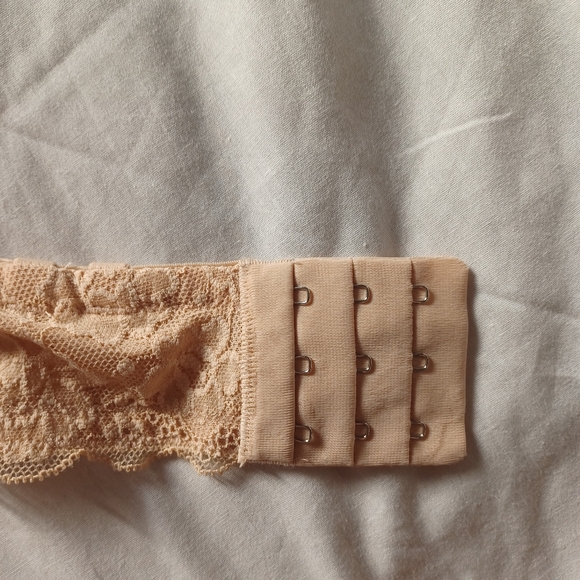 Convertible Bra - Picture 3 of 4